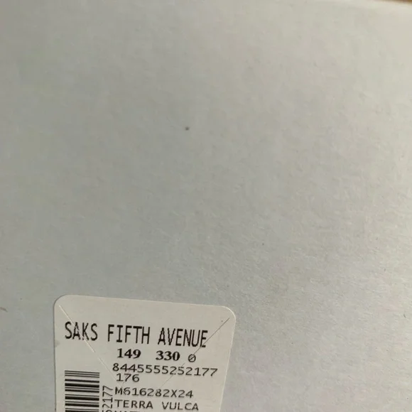 NWT size 41 monogram canvas Loewe Beige and White Sneakers - Picture 8 of 8